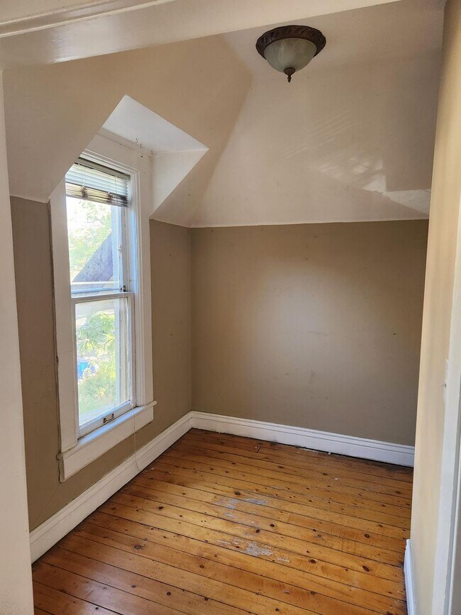Building Photo - 1720 N Pearl St