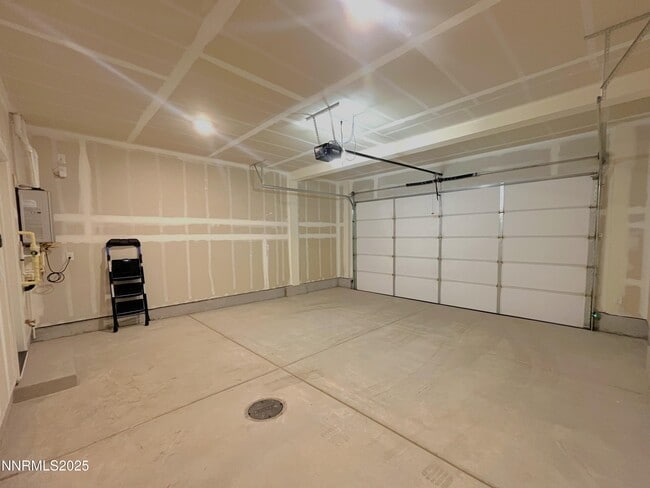 Building Photo - 1612 Prancer St