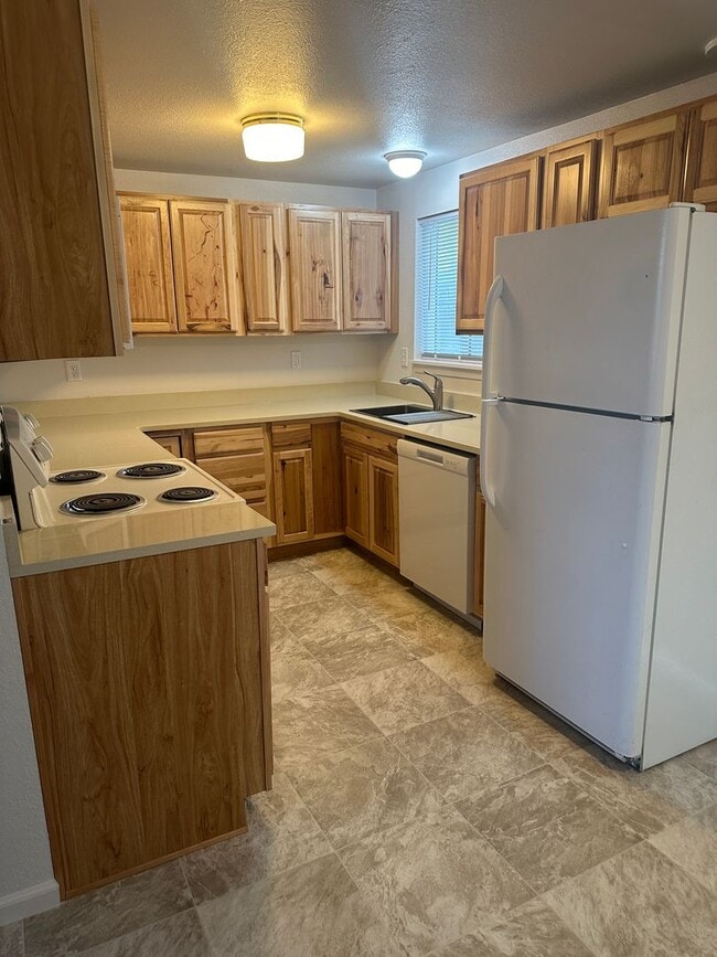 Building Photo - Fully Remodeled Home, Move In Ready! Pet considered with approved application.