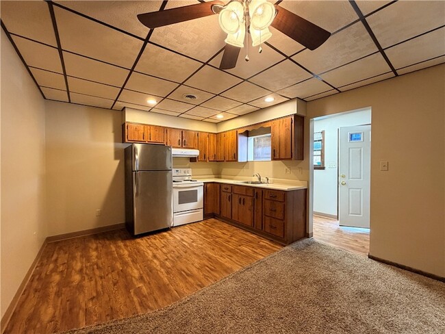 Building Photo - 24 W Pike St