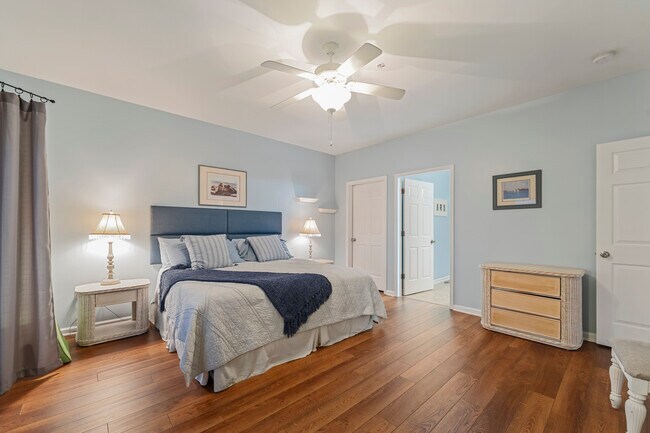 Building Photo - 5433 Village Dr NW