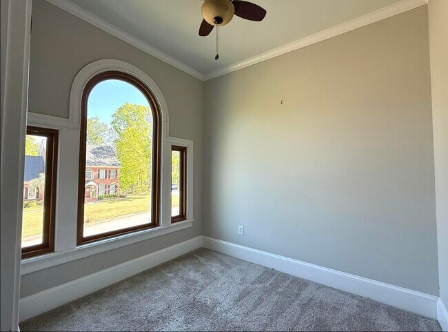 Building Photo - 800 Sparkleberry Rd