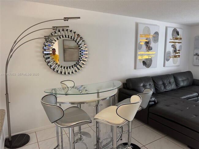 Building Photo - 6050 NW 64th Ave