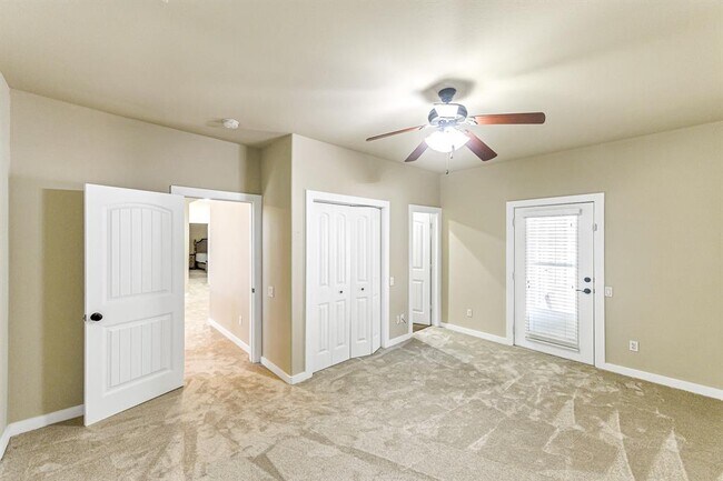 Building Photo - 11022 Robin Hood Ct