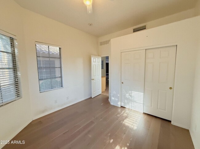 Building Photo - 2729 S Sorrelle