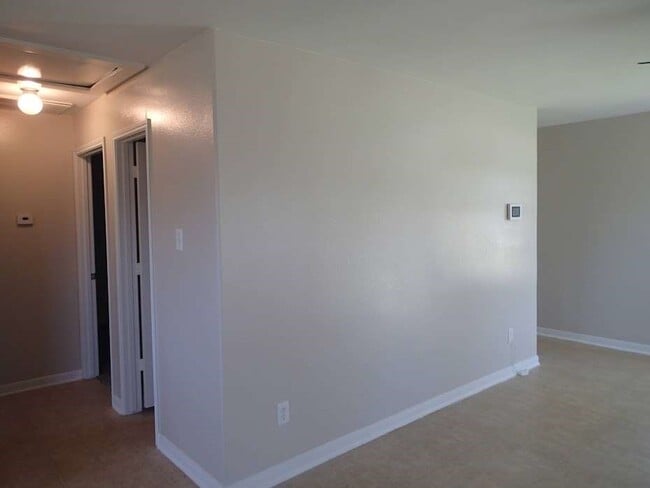 Building Photo - 6906 Lost Timber Ln