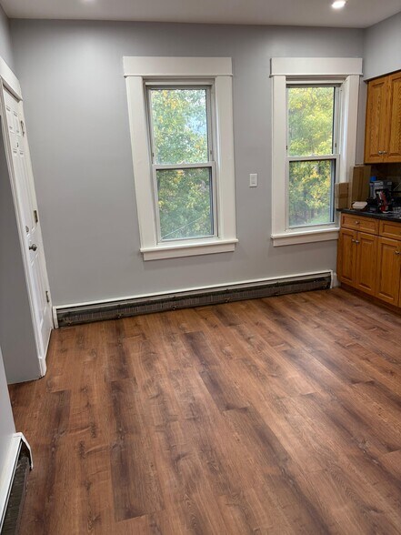 Building Photo - 94 N 16th St