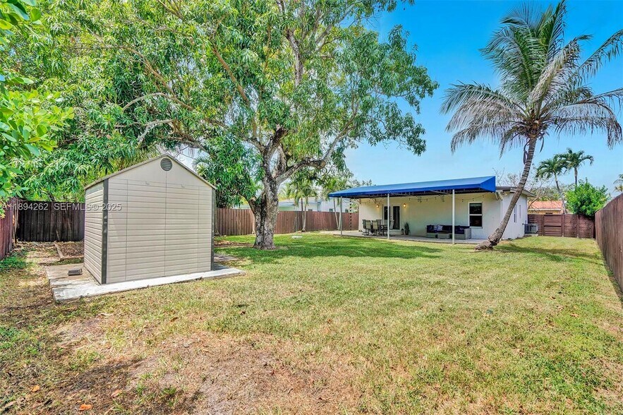 Building Photo - 1000 Matanzas Ave