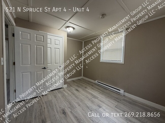 Building Photo - 521 Spruce St