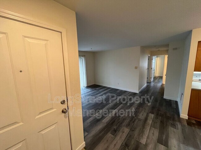 Building Photo - 8324 SE Rhine St