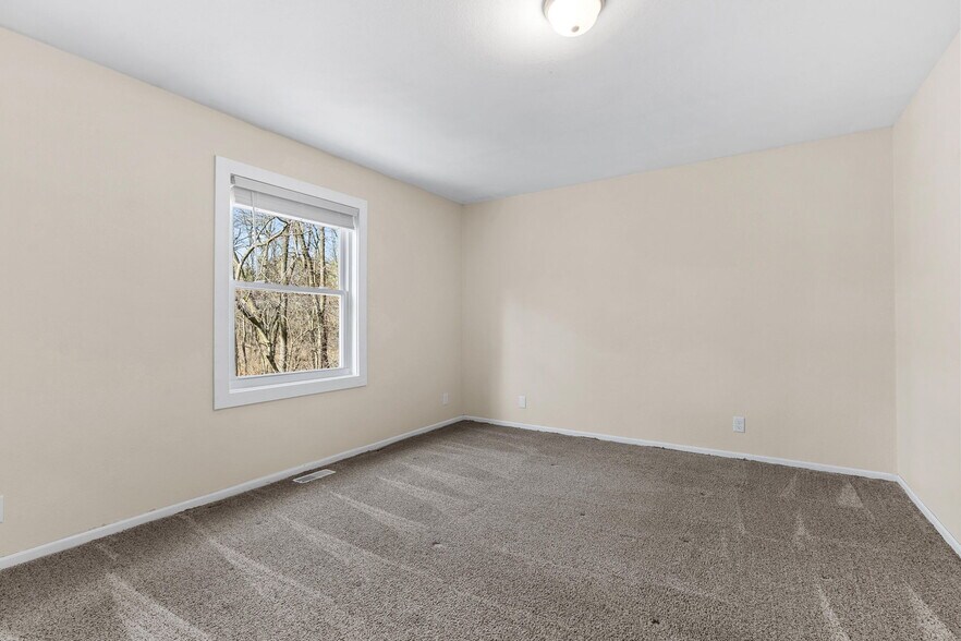 Building Photo - 2647 Kragspough Ct