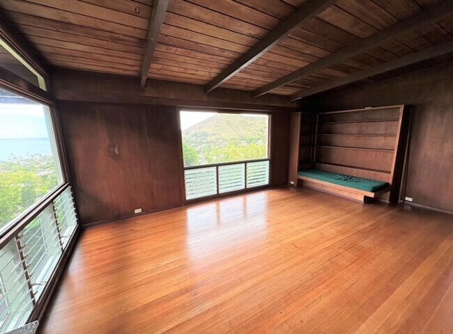 Building Photo - Ocean & Mokolua Views! Single Family Home ...