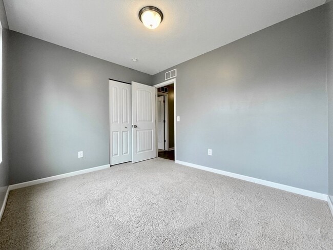 Building Photo - Four Bedroom Home in Fruitport