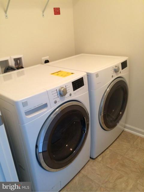 Building Photo - 43311 Novi Terrace