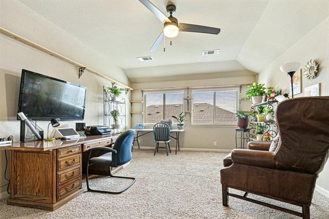 Building Photo - 2106 Blakehill Dr