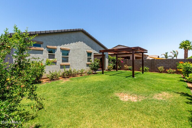 Building Photo - 17163 W Orchid Ln