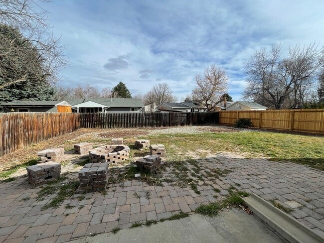 Building Photo - 2406 Bowen St