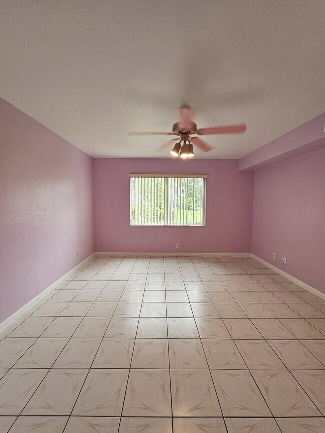 Building Photo - 4140 Looking Glass Ln