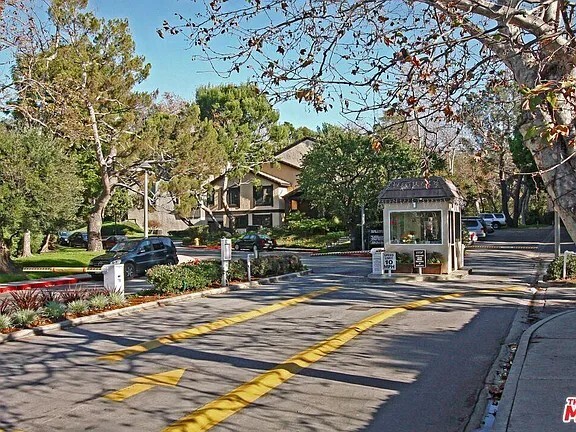 Building Photo - 3113 Raintree Cir