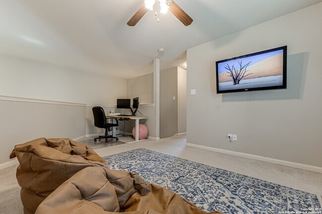Building Photo - 2026 Thicket Trail Dr