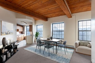 Building Photo - Derby Manor