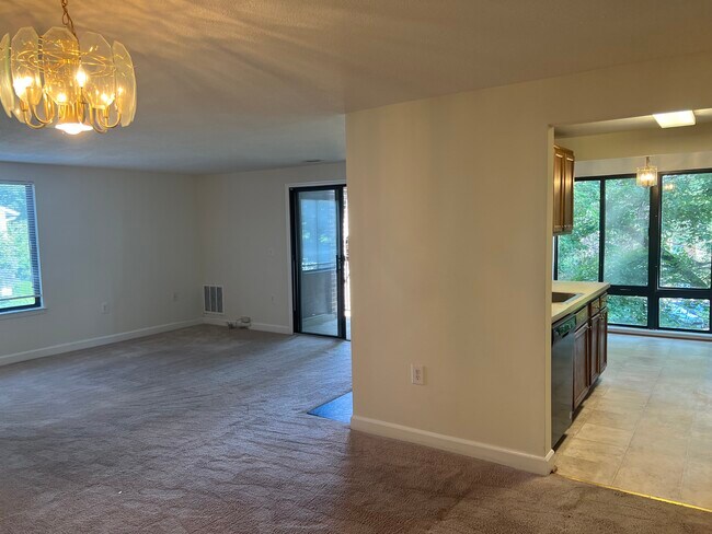 Building Photo - 18001 Chalet Dr