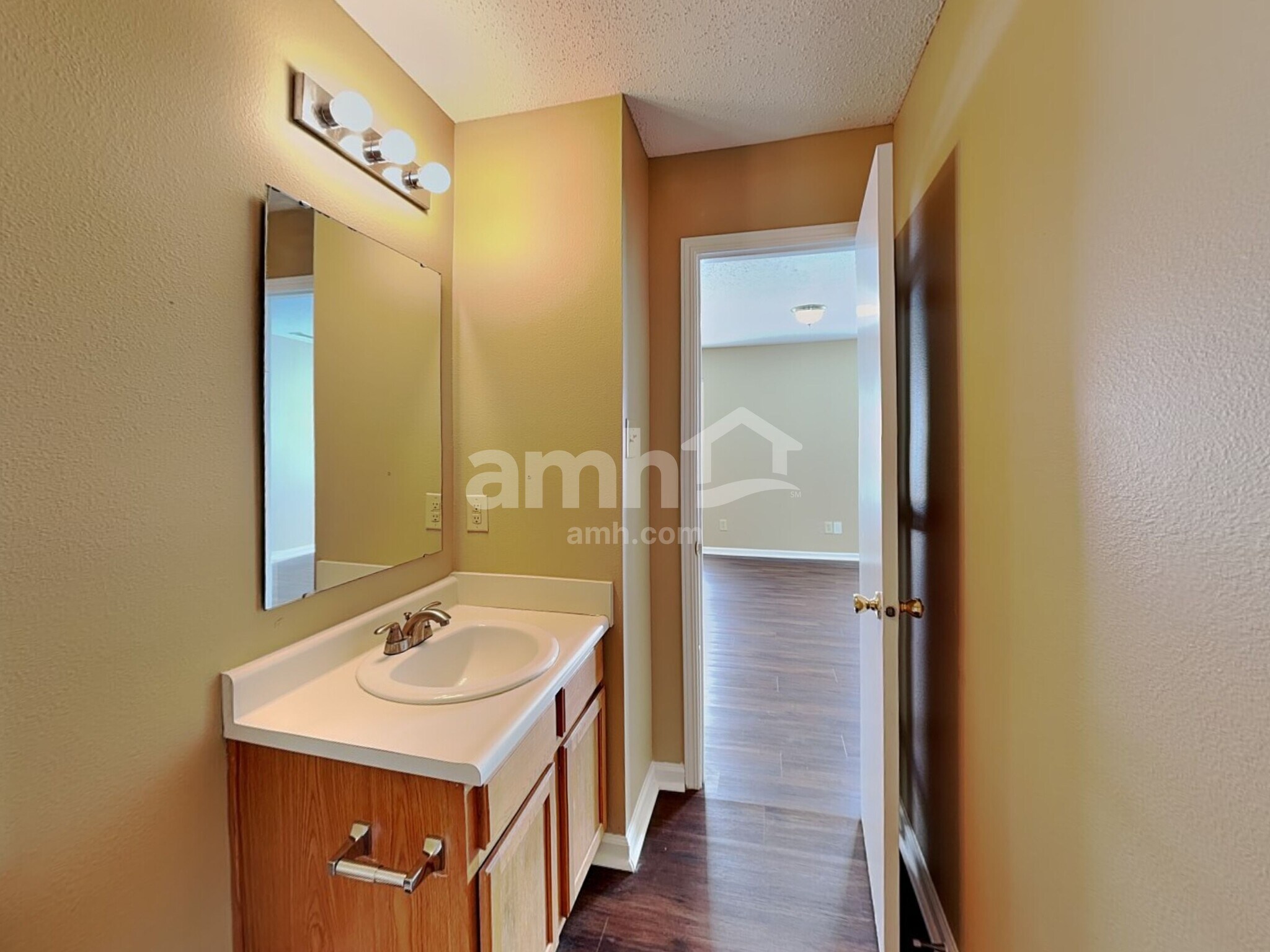 Building Photo - 12115 Maize Dr