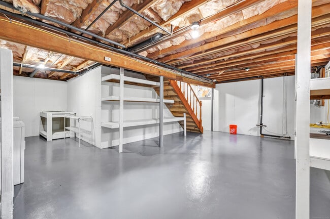 Building Photo - 18 Kathryn Dr