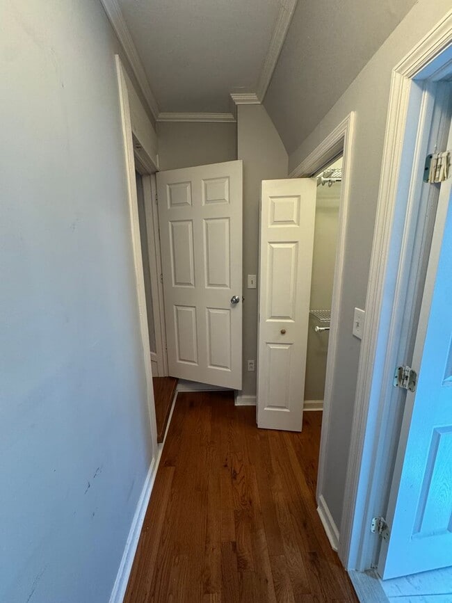 Building Photo - Charming 2 Bedroom 2 Bathroom House in Lawrenceville!