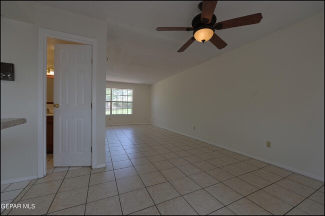 Building Photo - 257 Maricopa Dr