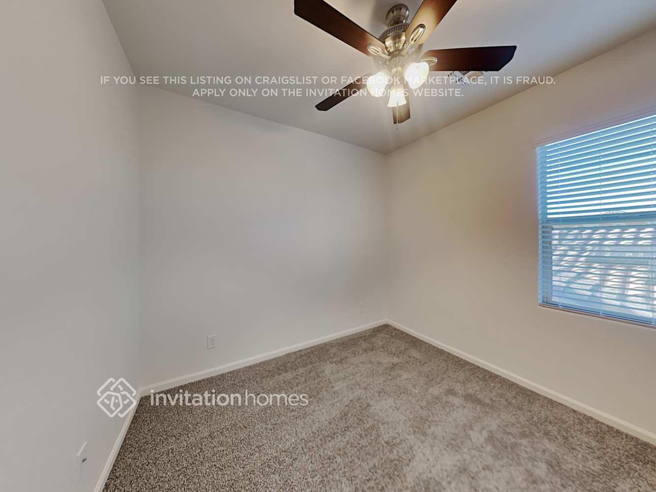 Building Photo - 1056 S 200th Ln