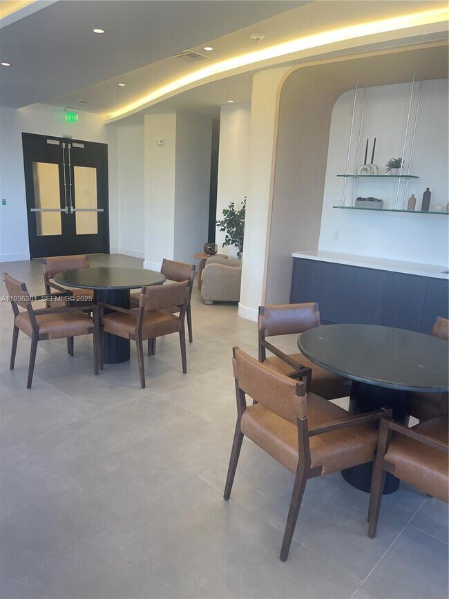 Building Photo - 4465 Griffin Rd