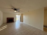 Building Photo - Single story, 4BD/2BA - Moreno Valley