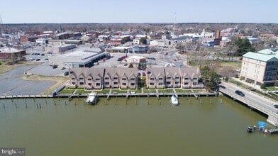 Building Photo - 208 Market Square