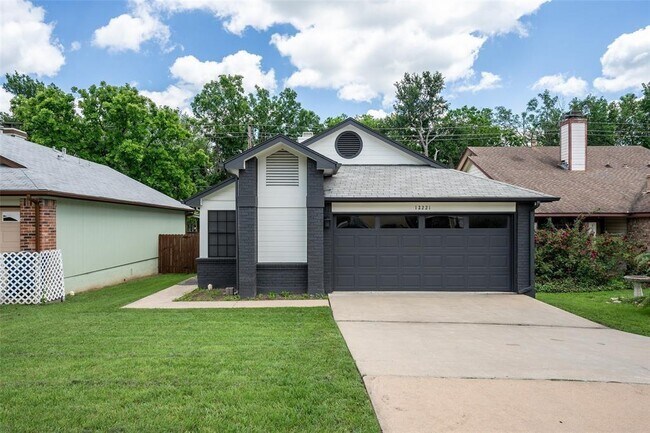 Building Photo - 12221 Little Fatima Ln