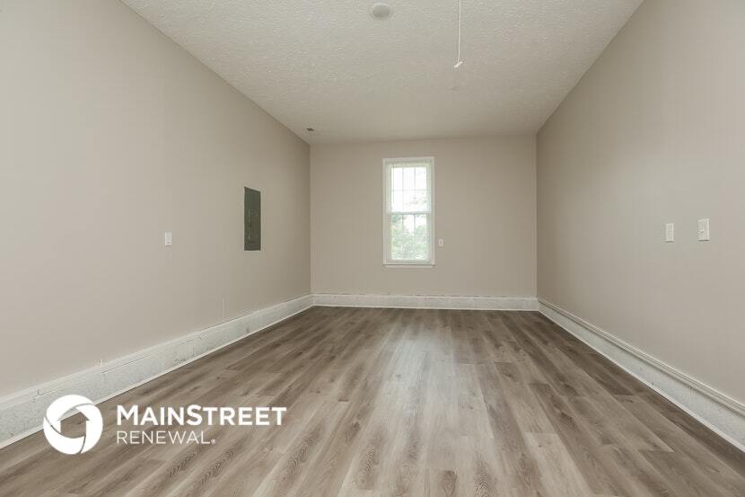 Building Photo - 2319 Centertree Dr