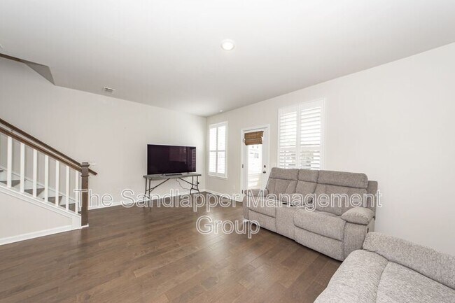 Building Photo - 139 Rowans Creek Dr