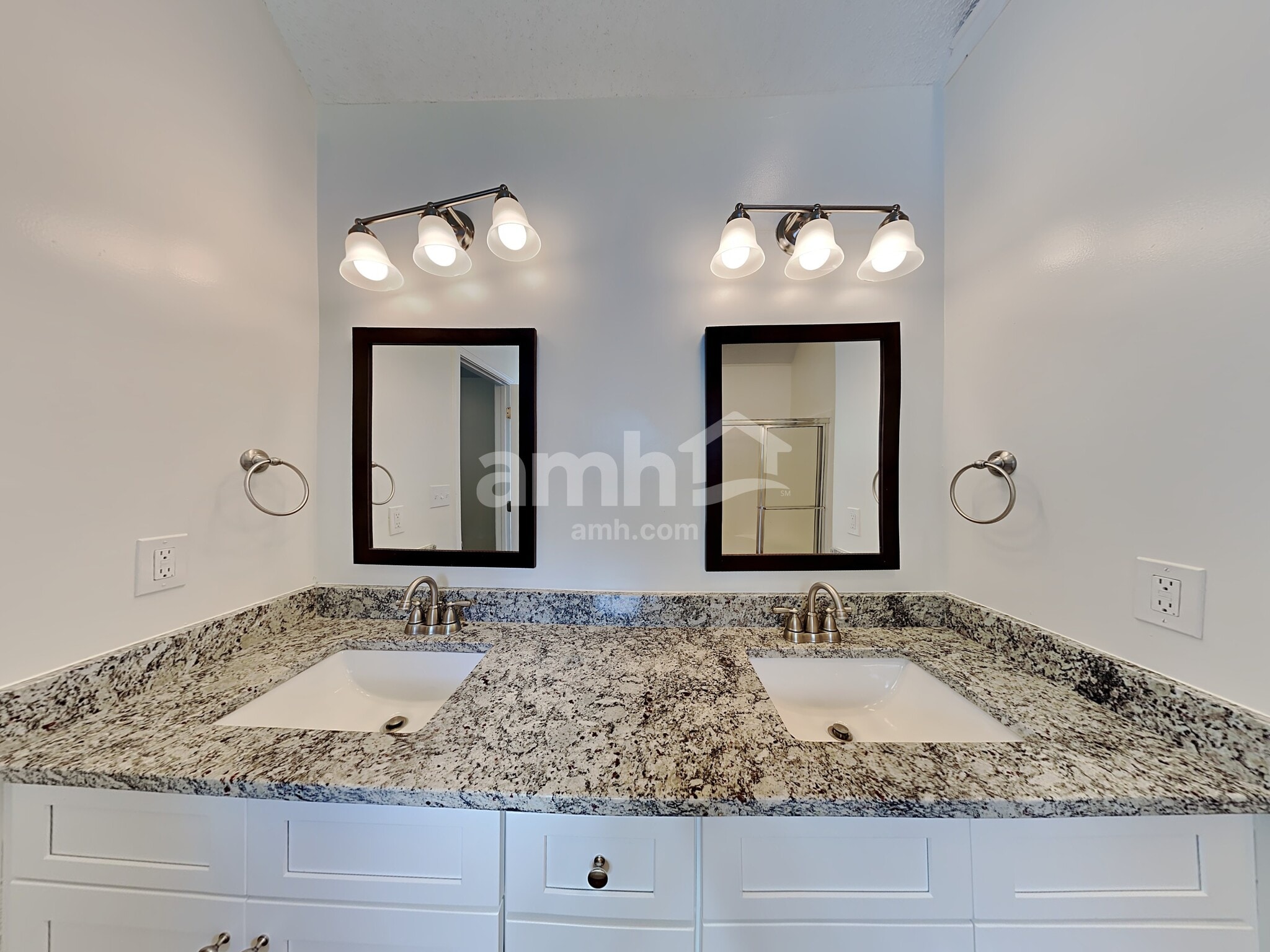 Building Photo - 361 Whitney Ln