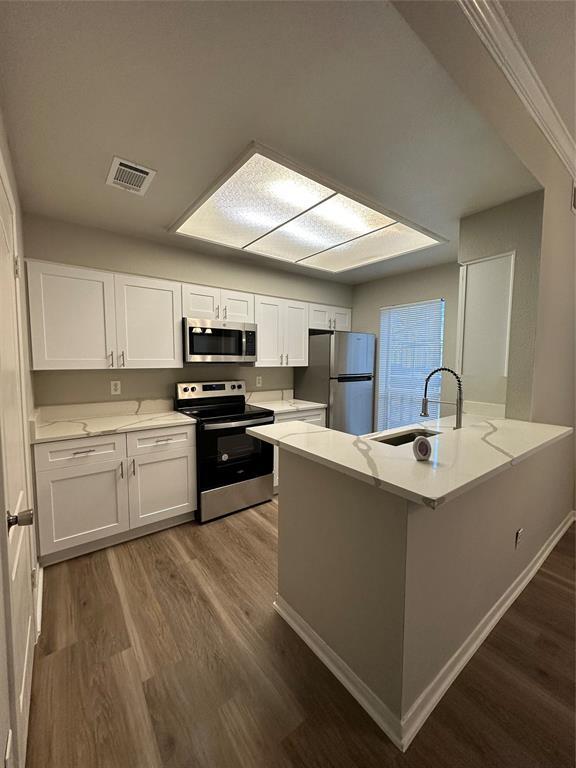 Building Photo - 6000-17 Shepherd Mountain Cove
