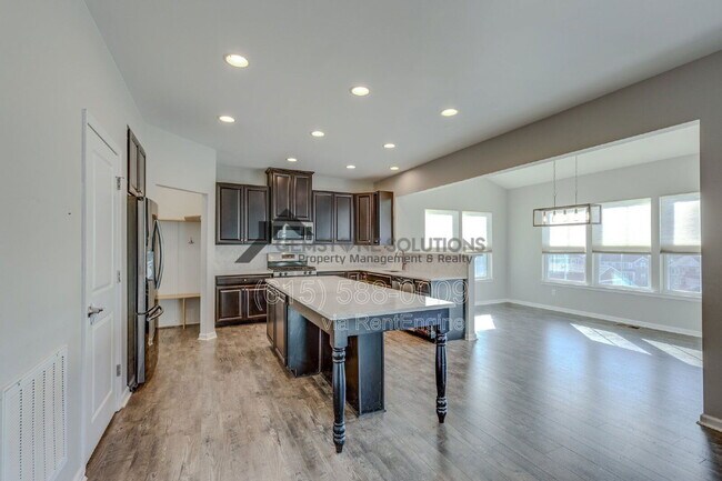 Building Photo - 2704 Orleans Dr