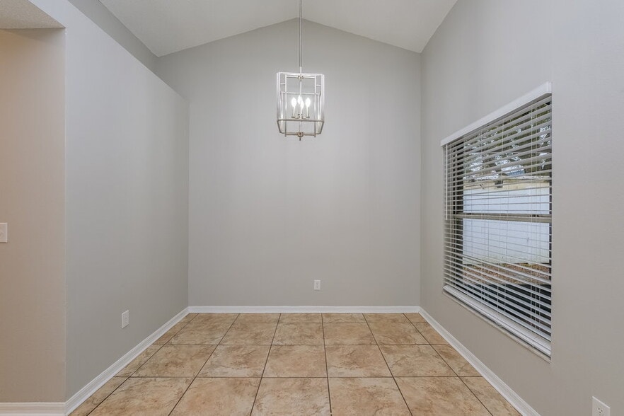 Building Photo - 12722 Trowbridge Ln