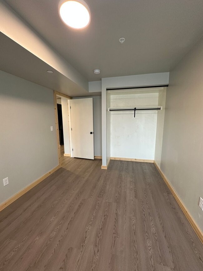 Building Photo - 2 Bed, 1 Bath at Teton River Flats! $200 OFF FIRST MONTH'S RENT!!!