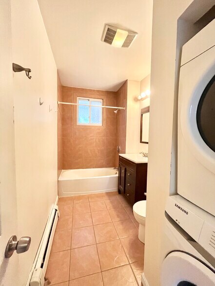 Building Photo - 52 Delle Ave