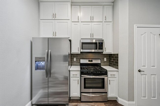 Building Photo - 16800 Bailey Jean Dr