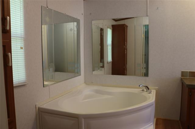 Building Photo - 512 Deer Run