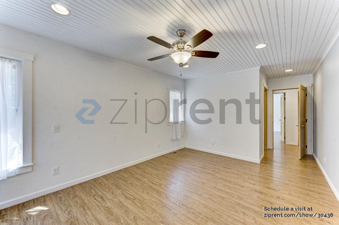 Building Photo - 1168 NW Sunlit Ln