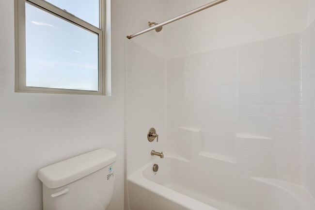 Building Photo - 1533 Melodic Lark Dr