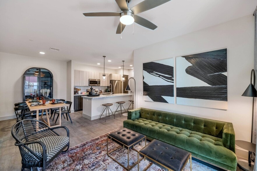 Building Photo - Zaterra