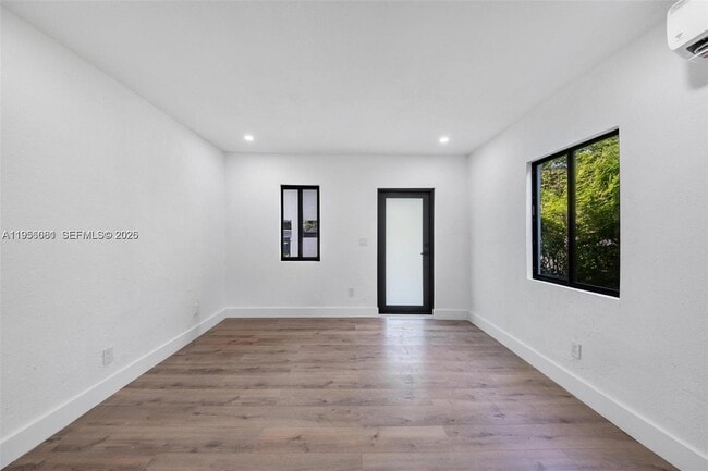 Building Photo - 6915 NW 4th Ct