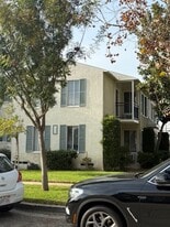 Building Photo - 303 Birmingham Rd